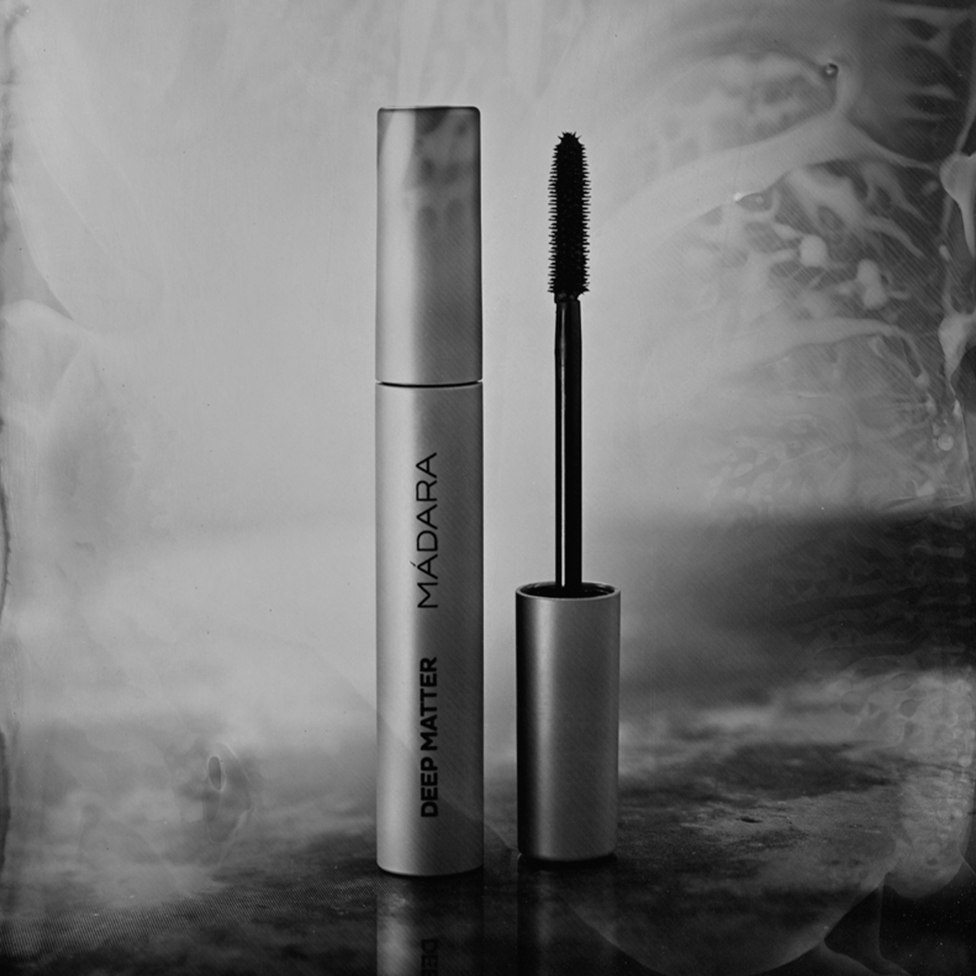 DEEP MATTER Mascara Volume intense