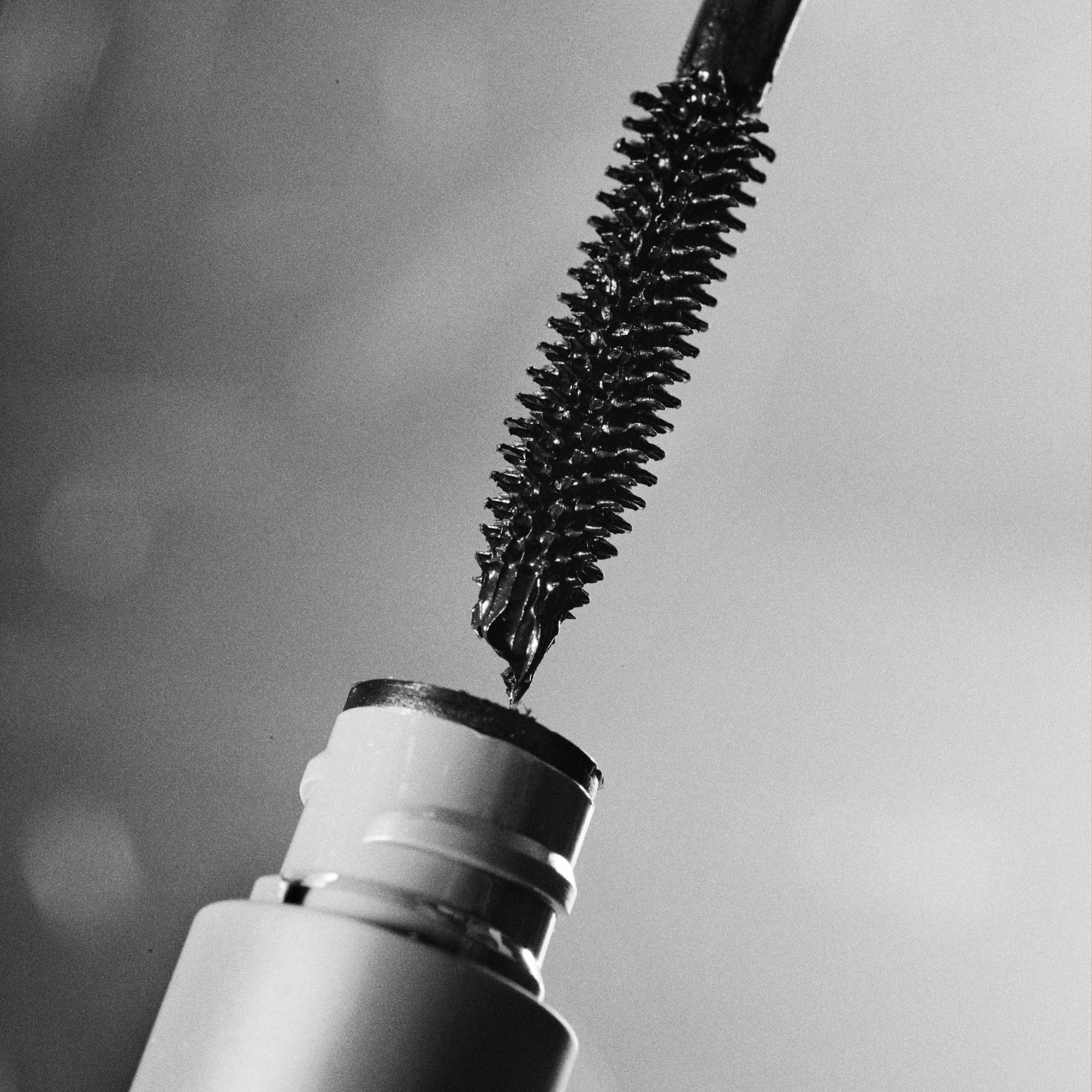 DEEP MATTER Mascara Volume intense