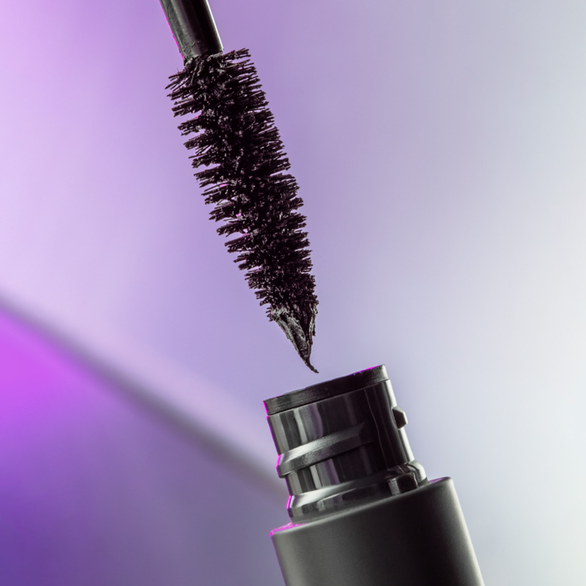 COME CLOSER Infinite Lash Mascara Volume