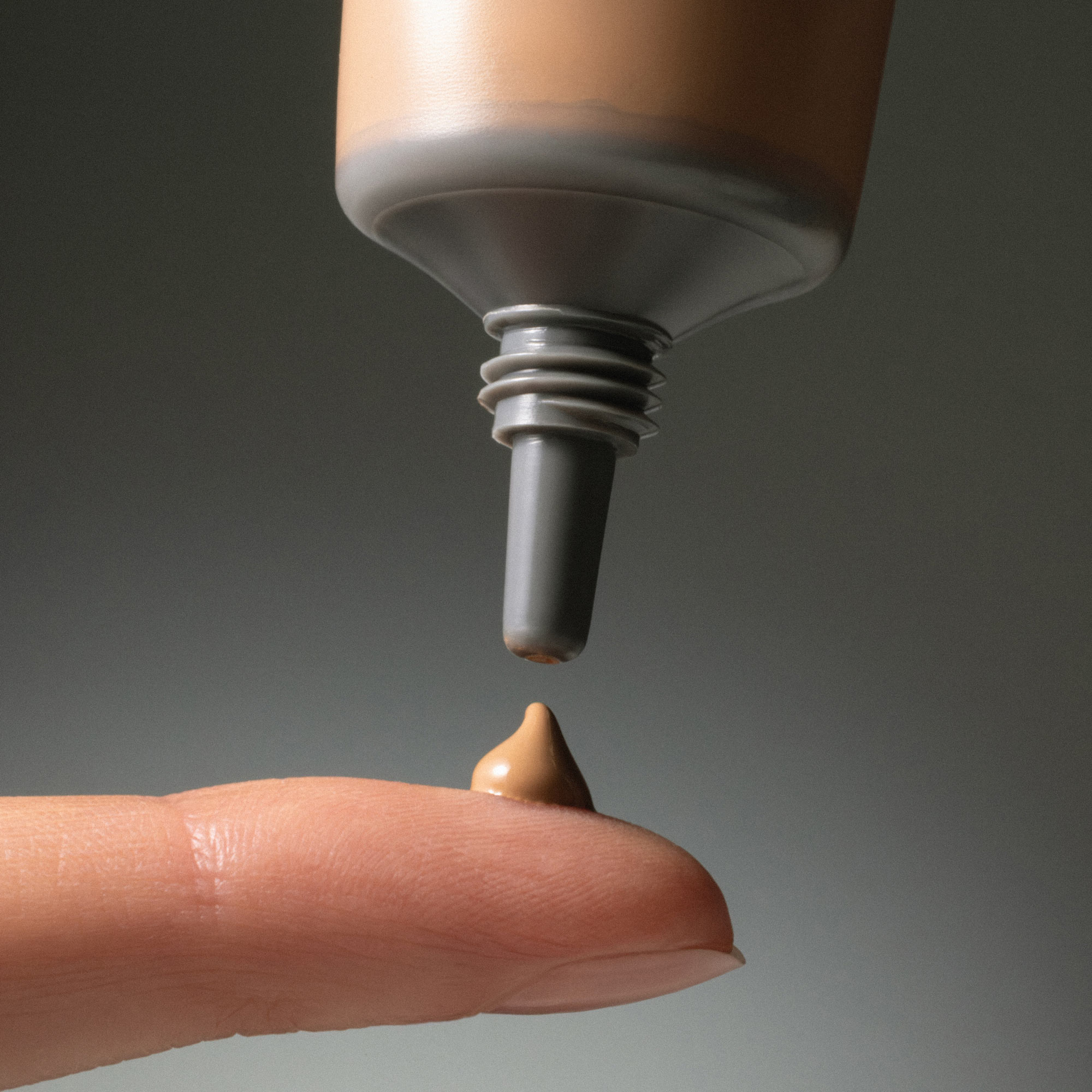 SKINONYM Fond de teint semi-mat enrichi en peptides